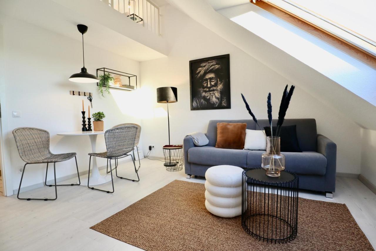 Gallery Apartment: Maisonette + Free Parking + Netflix Essen Bagian luar foto